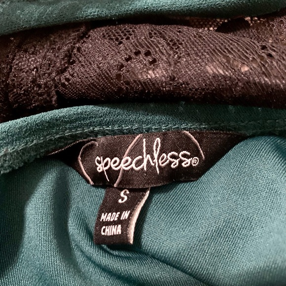 Speechless Dress with lace with pockets Size small - Picture 6 of 6